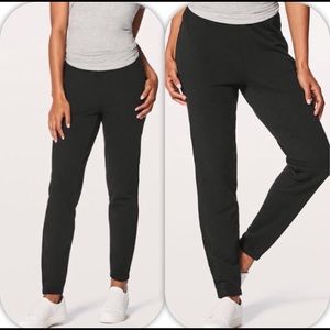 NWT LULULEMON FREE TO ROAM JOGGER